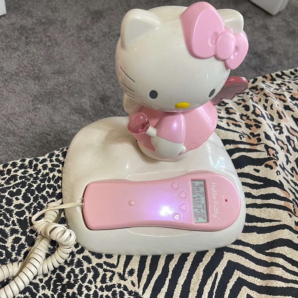Vintage hello kitty phone